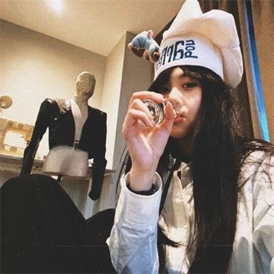 惨了！我的实习生是老妈